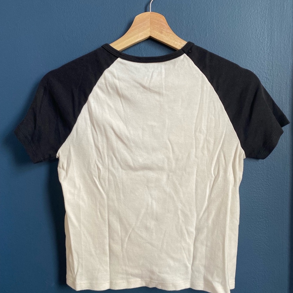 Brandy Melville black and white soft cotton tshirt - Picture 2 of 3